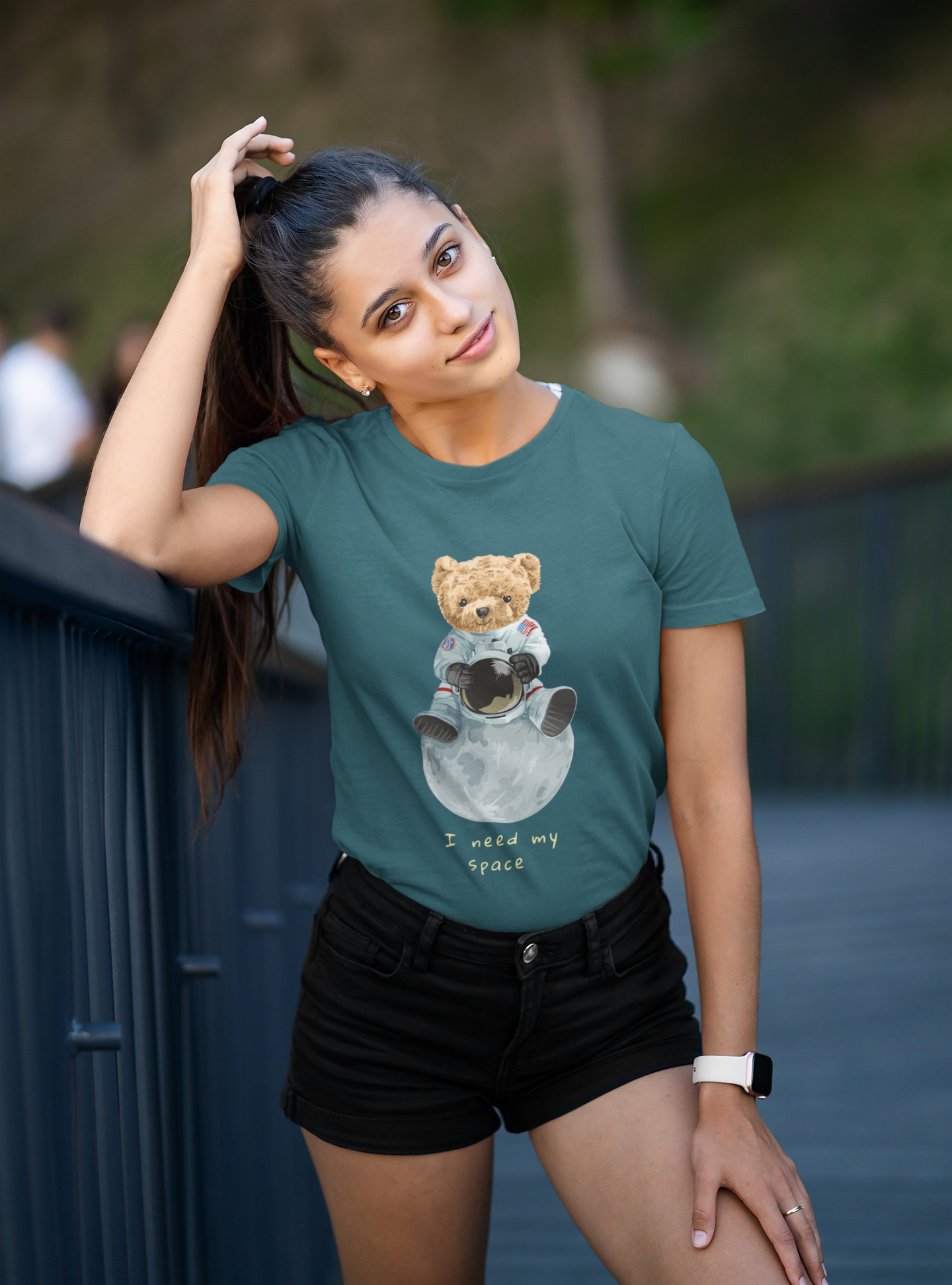 El osito de peluche astronauta necesita mi espacio - Camiseta unisex de manga corta de algodón orgánico para adultos Creator T-Shirt 2.0 ST/ST SH
