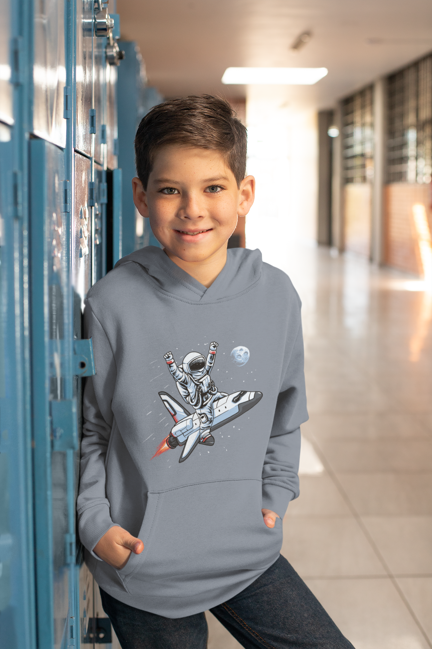 Hochwertiger Mittelschwerer Fleece-Hoodie für Jugendliche - Astronaut reitet auf Space Shuttle Be Free - Weltweit verfügbar - GL