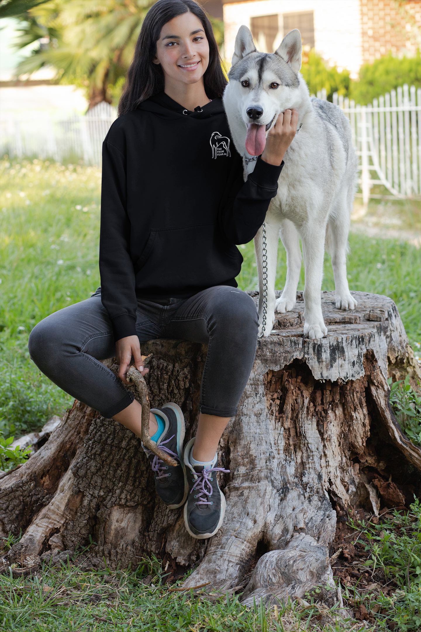 Damen Hoodie mit Logo Stick - FARFROMFEAR Tierschutz Einseitiger Stick V1