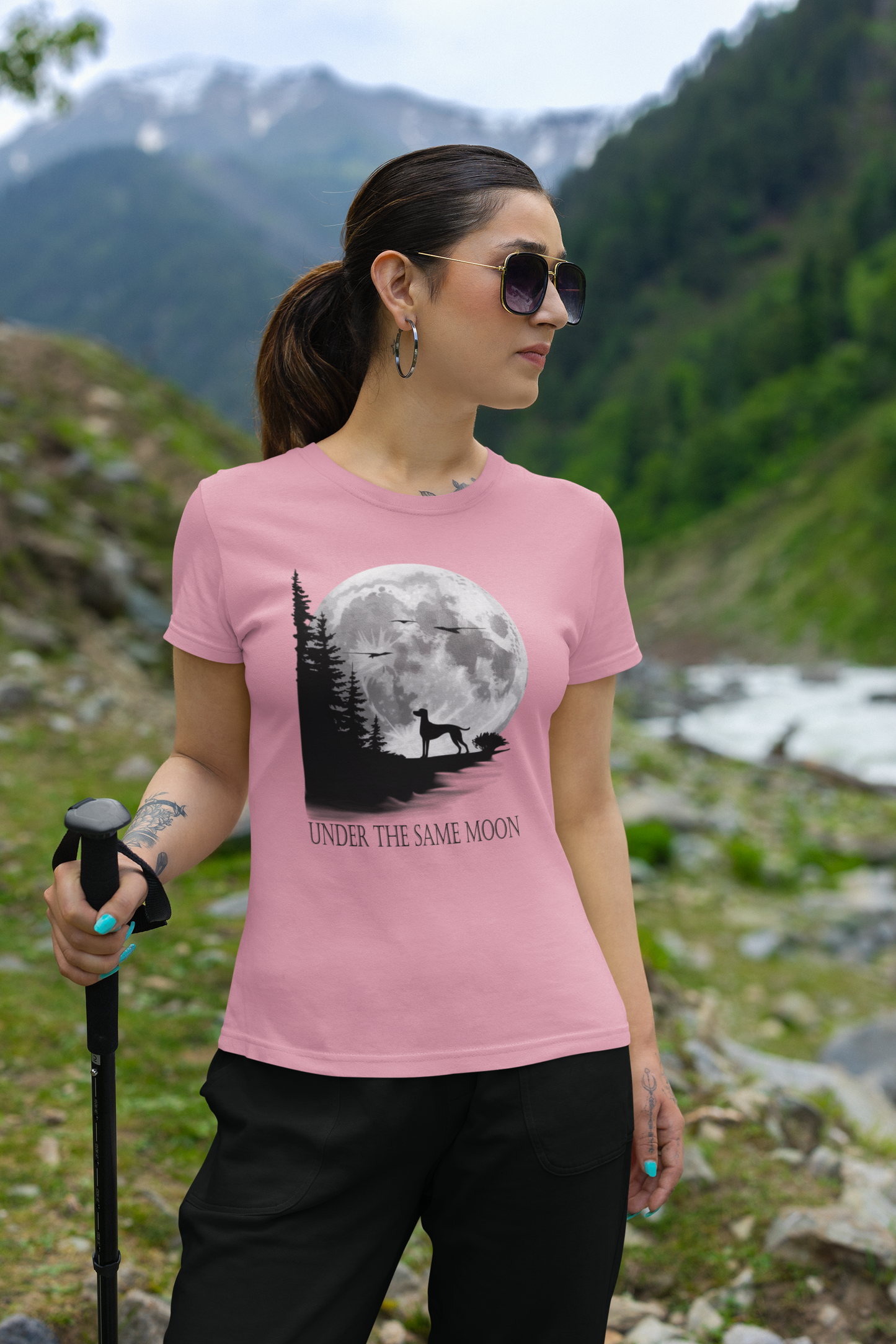 Hund Mondlandschaft UNDER THE SAME MOON Front - Damen Muser Premium Organic Shirt SH