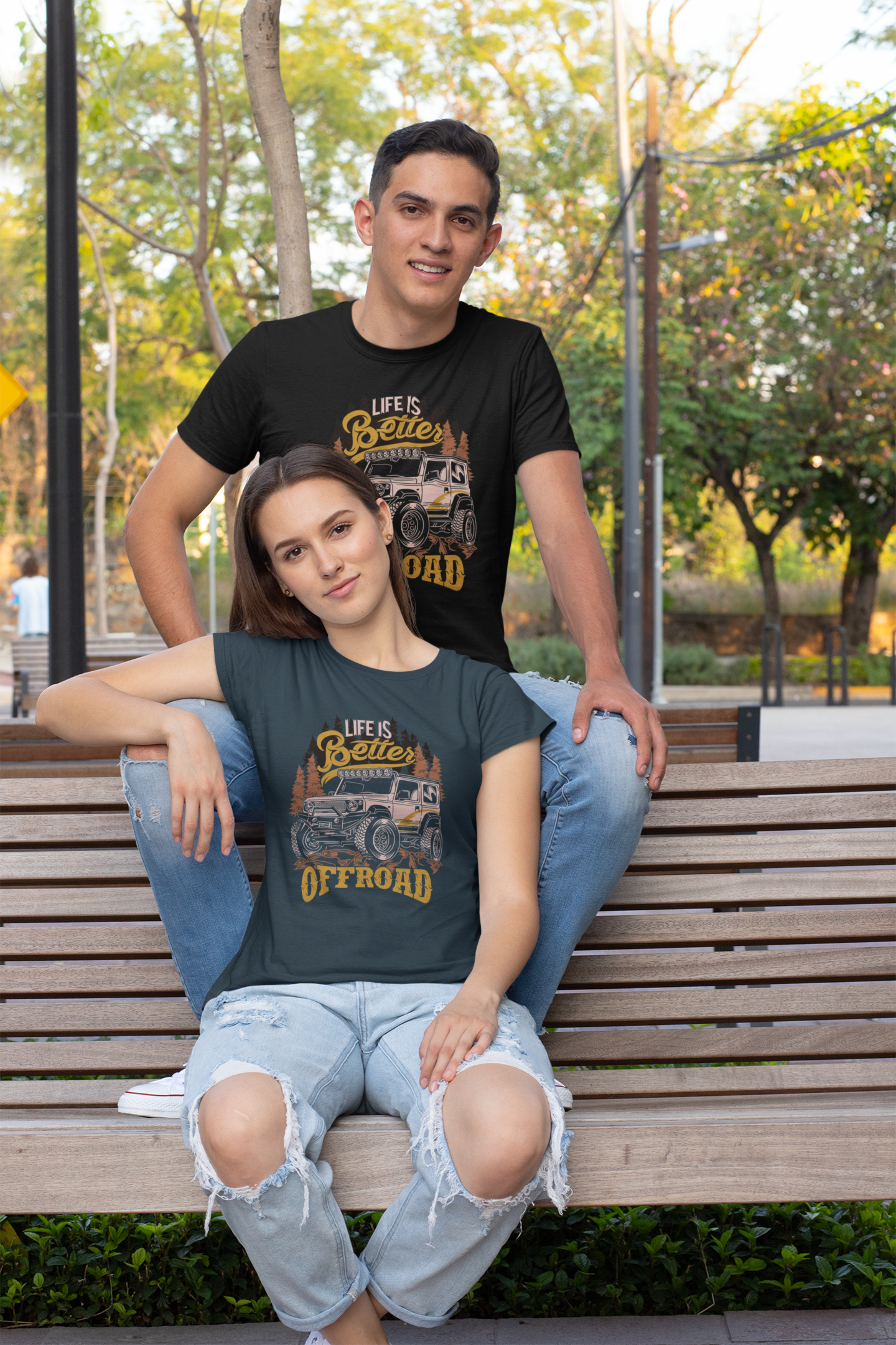 La vida es mejor FUERA DE LA CARRETERA - Camiseta unisex de manga corta de algodón orgánico para adultos Creator T-Shirt 2.0 ST/St SH