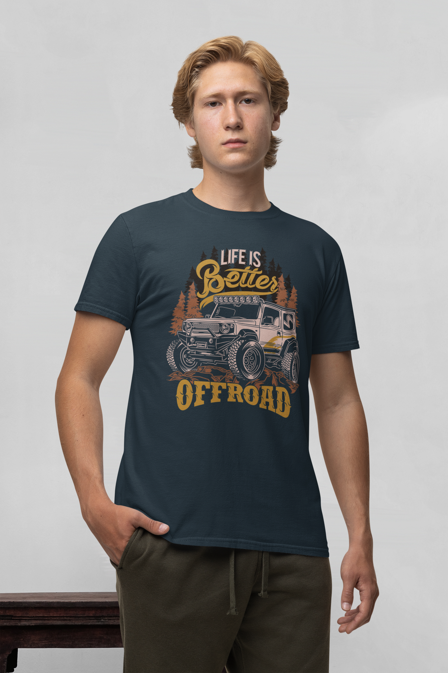 La vida es mejor FUERA DE LA CARRETERA - Camiseta unisex de manga corta de algodón orgánico para adultos Creator T-Shirt 2.0 ST/St SH
