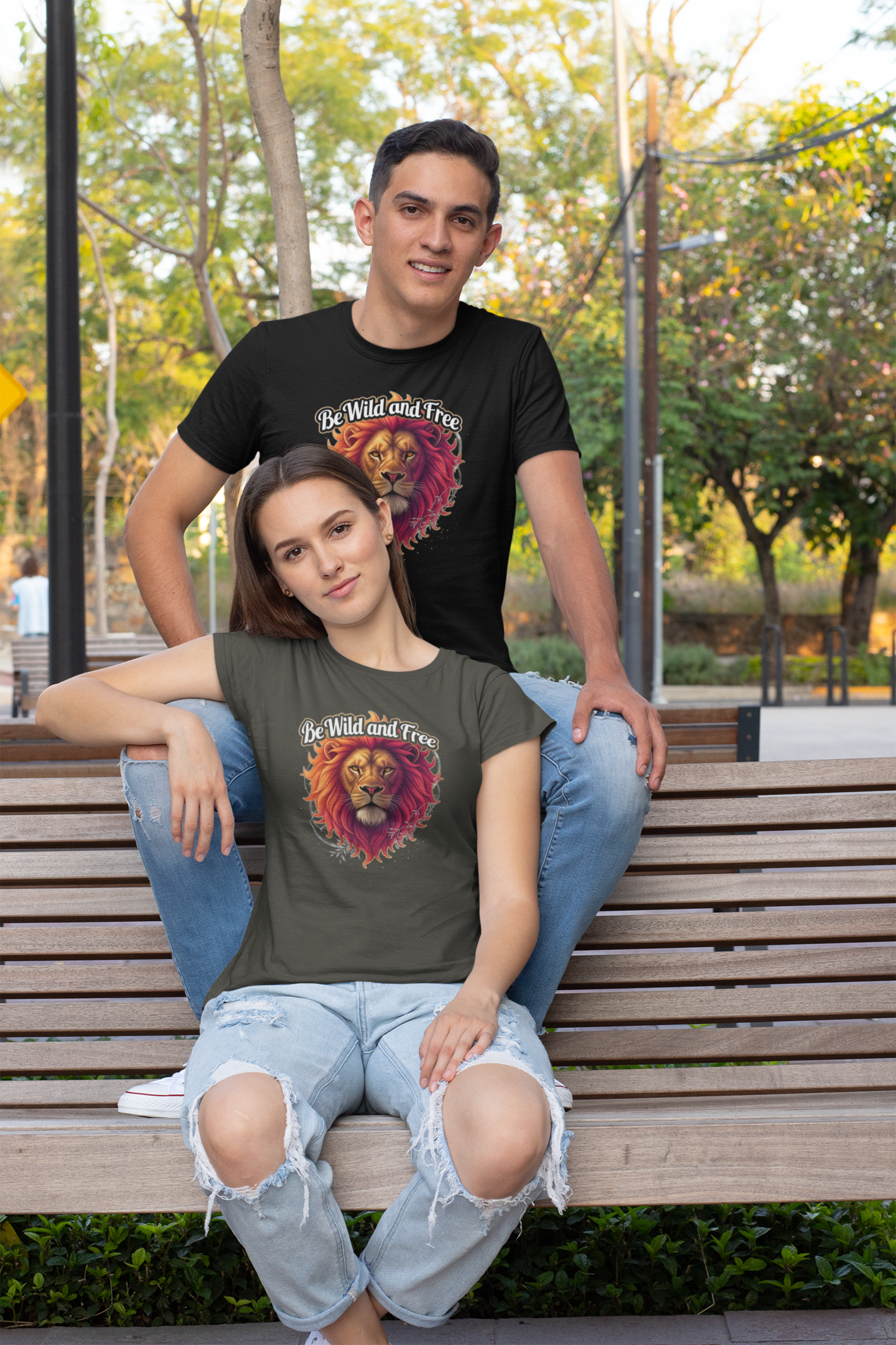 Löwe Be Wild and Free Groß Front - Unisex Erwachsenen Bio Creator T-Shirt ST/ST SH