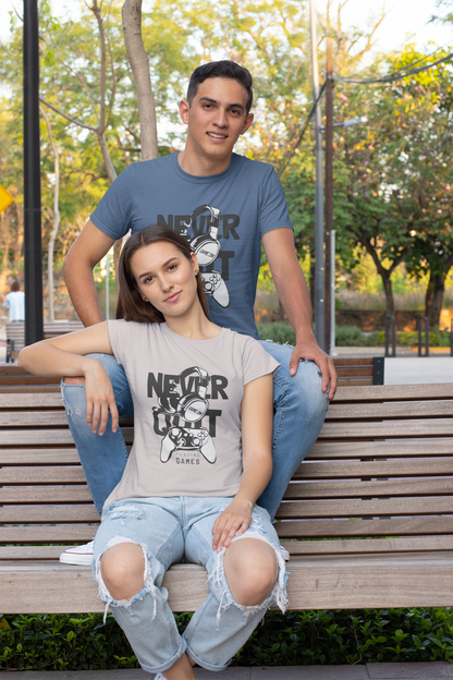 Never Quit Game on Playing Games Front - Unisex Erwachsenen Bio Baumwolle Kurzarm Shirt Creator T-Shirt 2.0 ST/ST SH