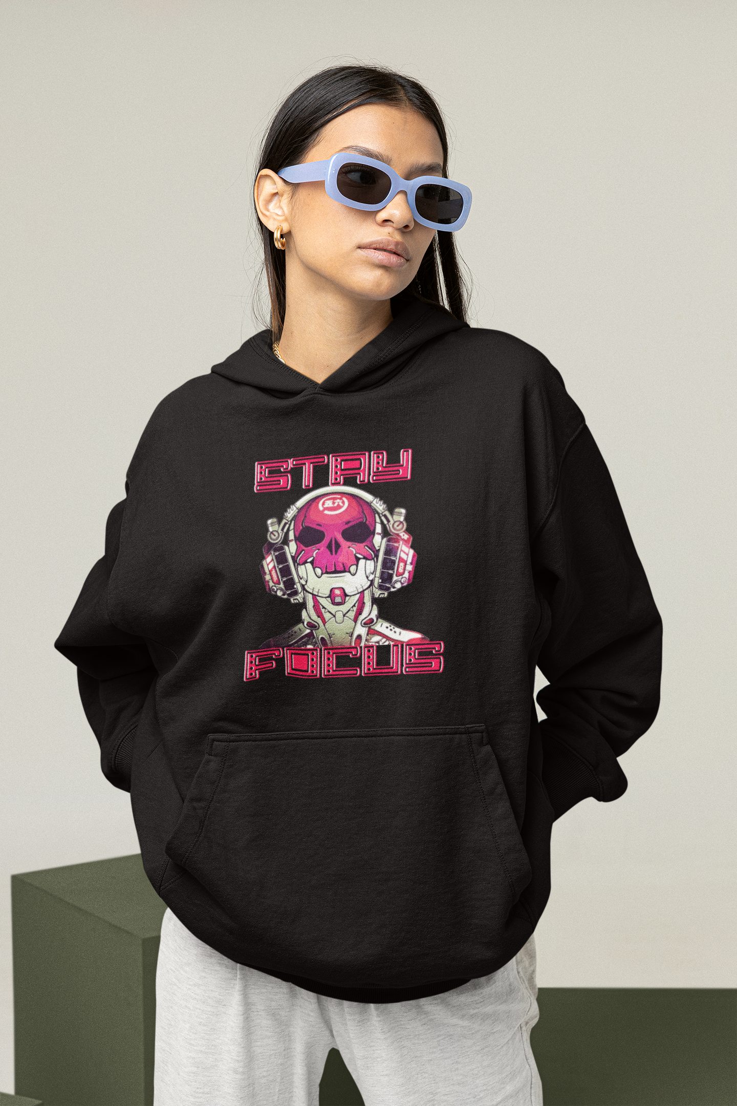 STAY FOCUS Streetwear Estampado Frontal - Sudadera con capucha unisex extragrande Slammer Organic para adultos SH