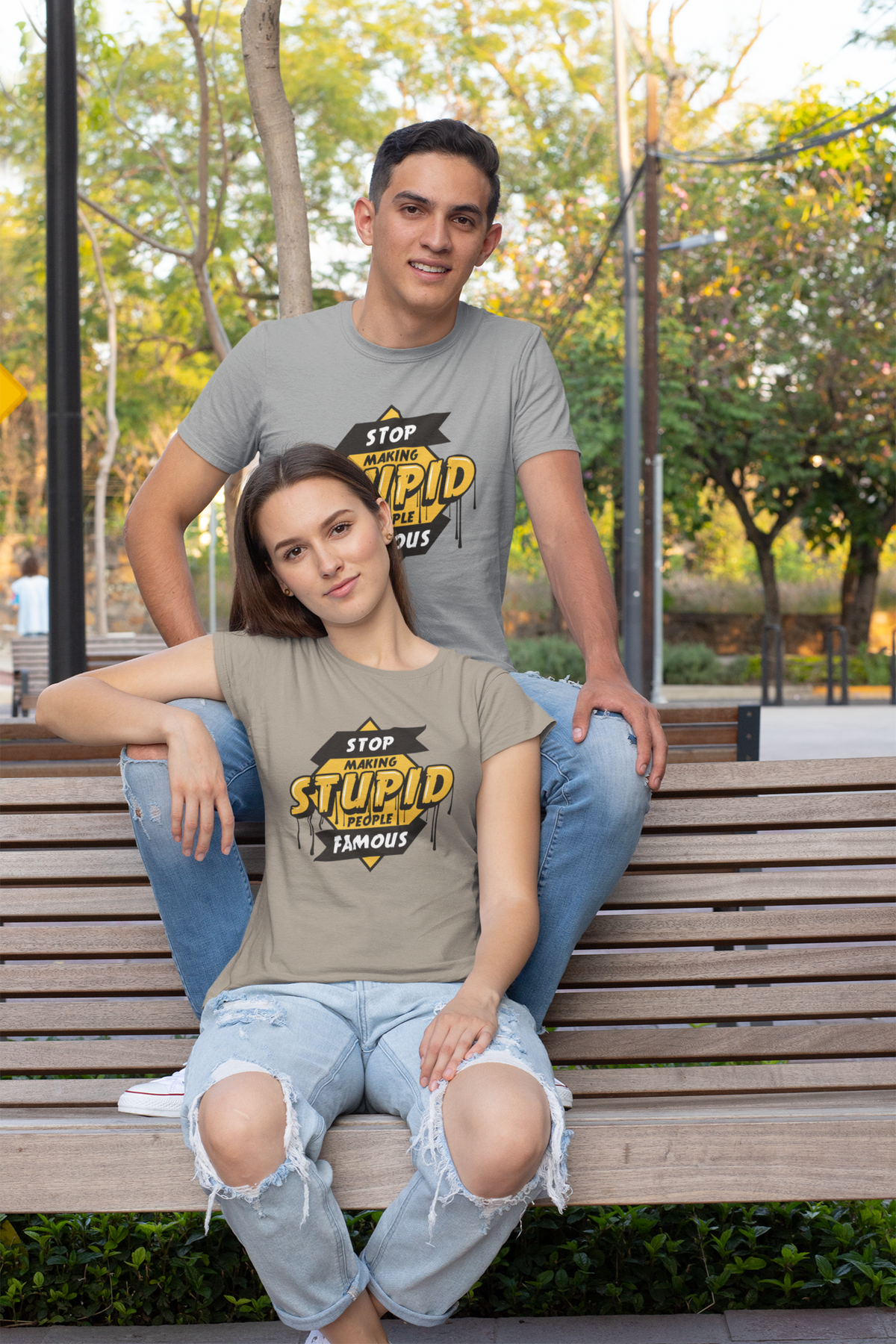 Deja de hacer famosos a los tontos - Camiseta del creador SK