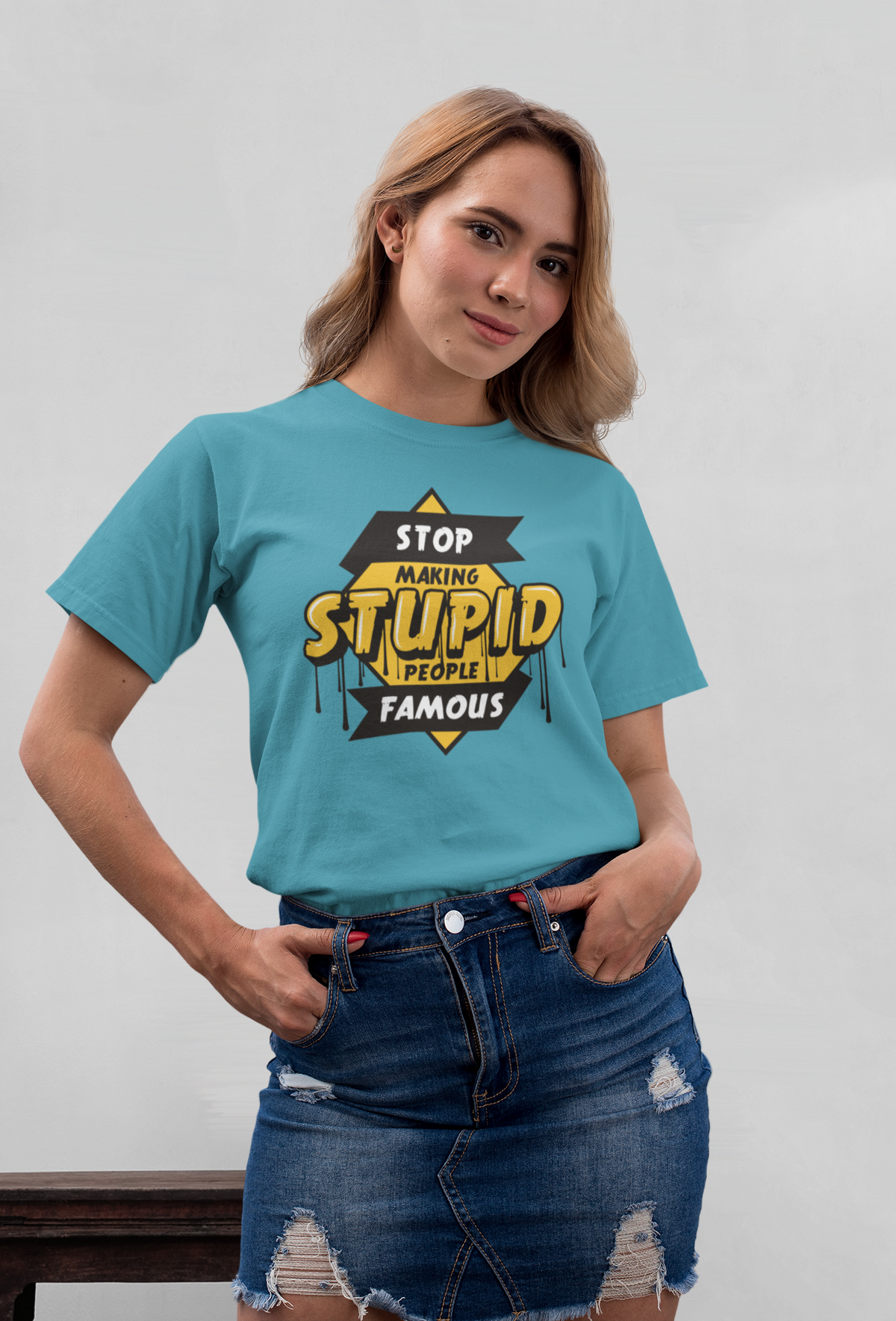 Deja de hacer famosos a los tontos - Camiseta del creador SK