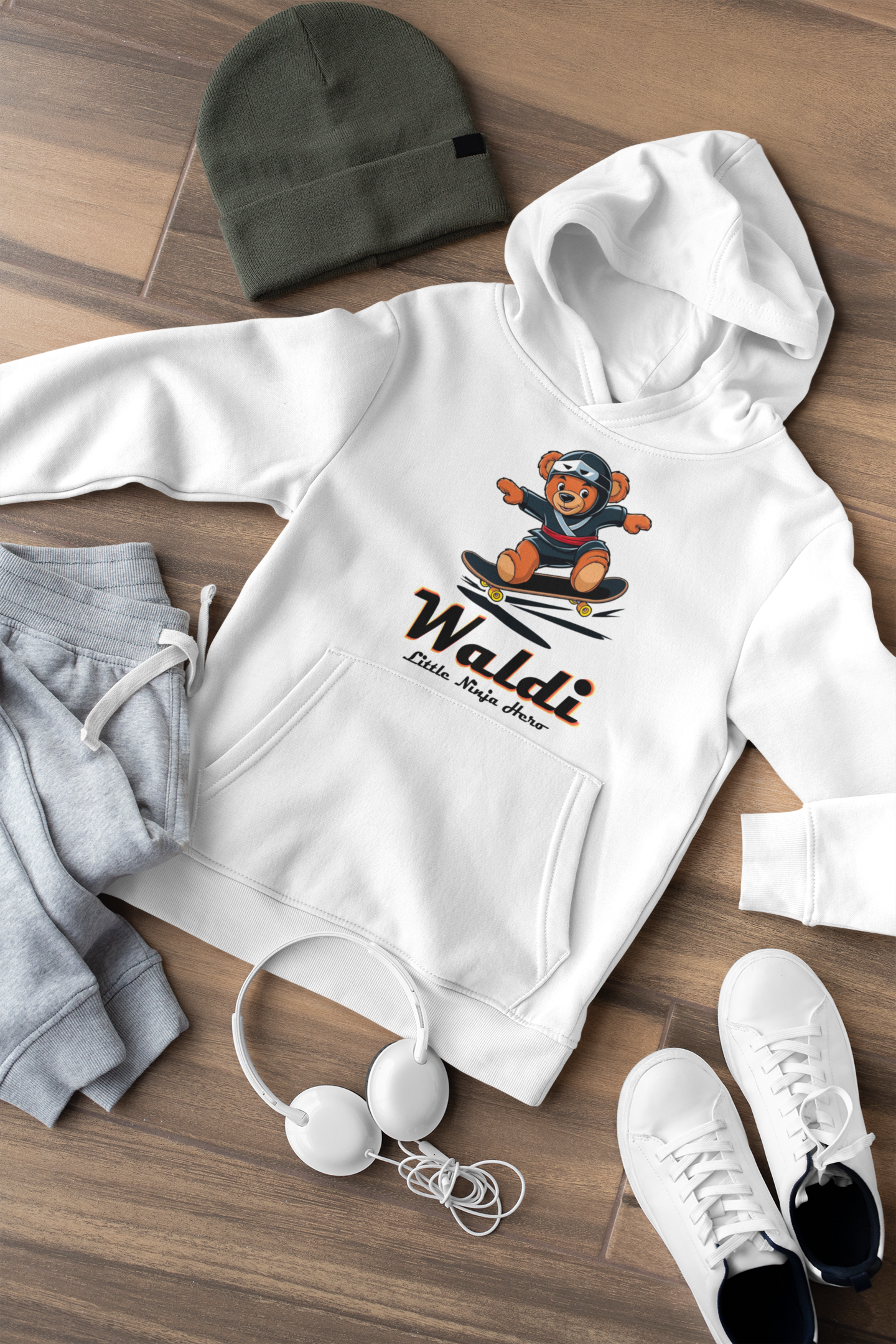 Teddy Waldi Mittelschwerer Fleece-Hoodie für Jugendliche - Teddy Waldi Little Ninja Skater Hero - Weltweit verfügbar - GL