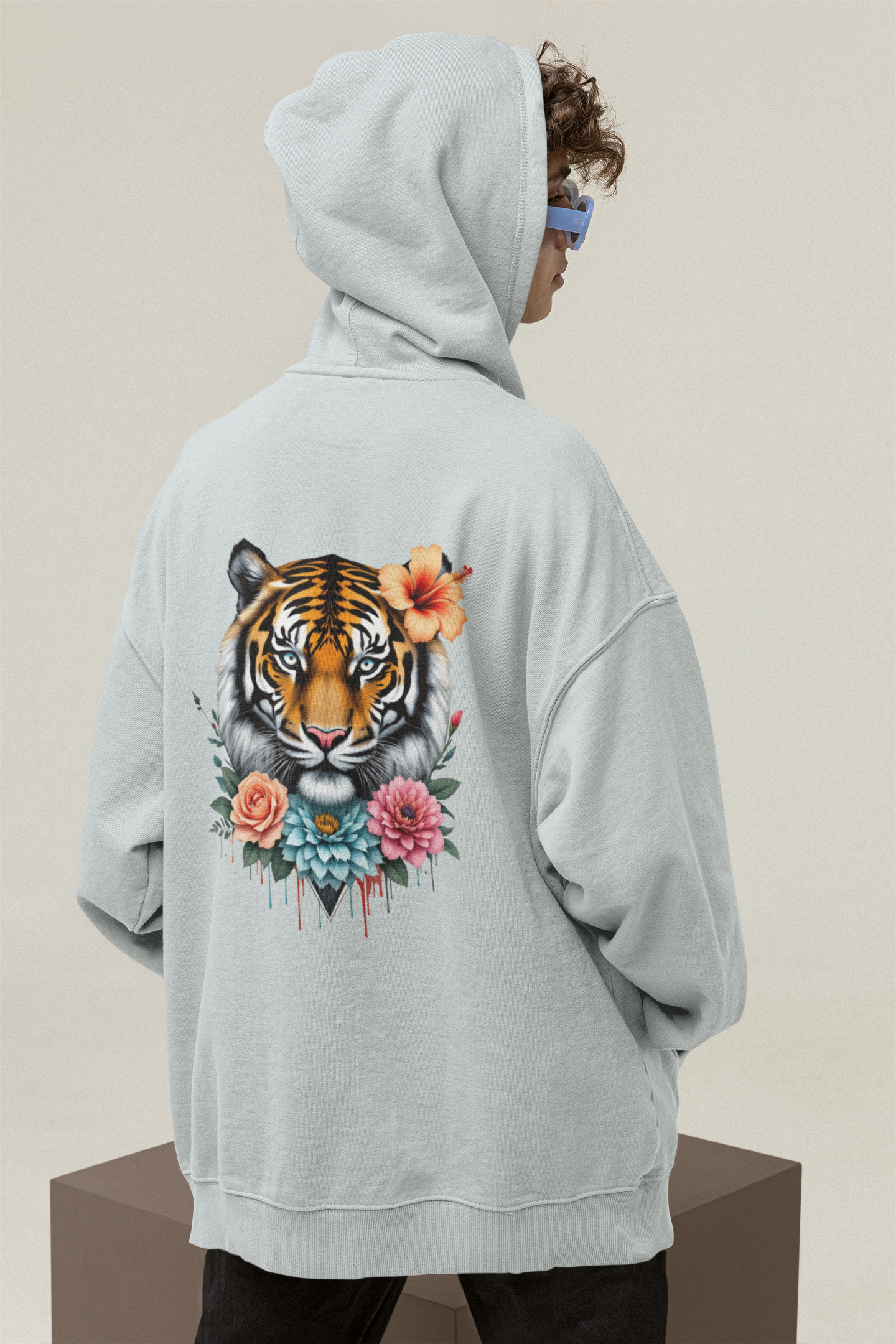 Tiger Passion in Blumen Flower Power Back - Unisex Bio Oversized Hoodie ST/ST SH