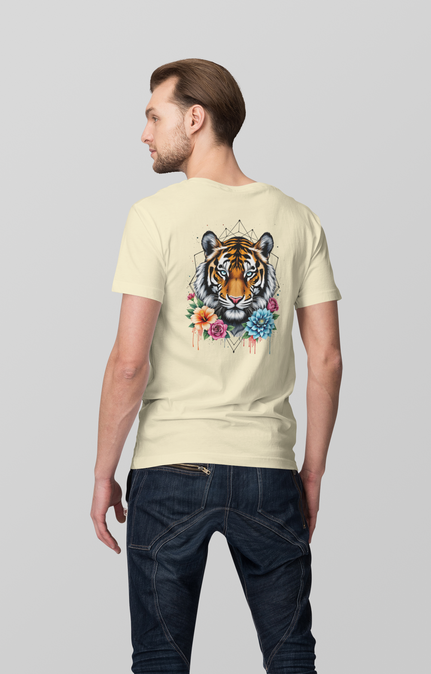 Tiger Passion in Blumen FlowerPower II Back - Unisex Bio Erwachsenen Creator T-Shirt ST/ST SH