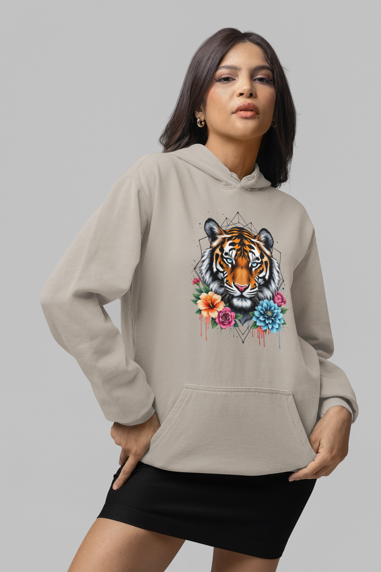 Tiger Passion in Blumen Flower Power II Front - Unisex Bio Erwachsenen Creator Hoodie ST/ST SH