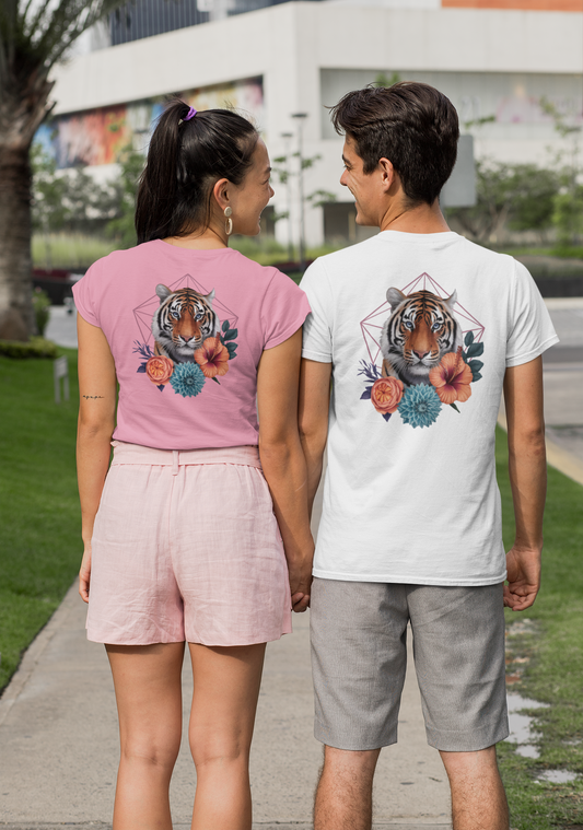 Tiger Passion in Blumen Hexagon Back - Unisex Bio Erwachsenen Creator T-Shirt ST/ST SH