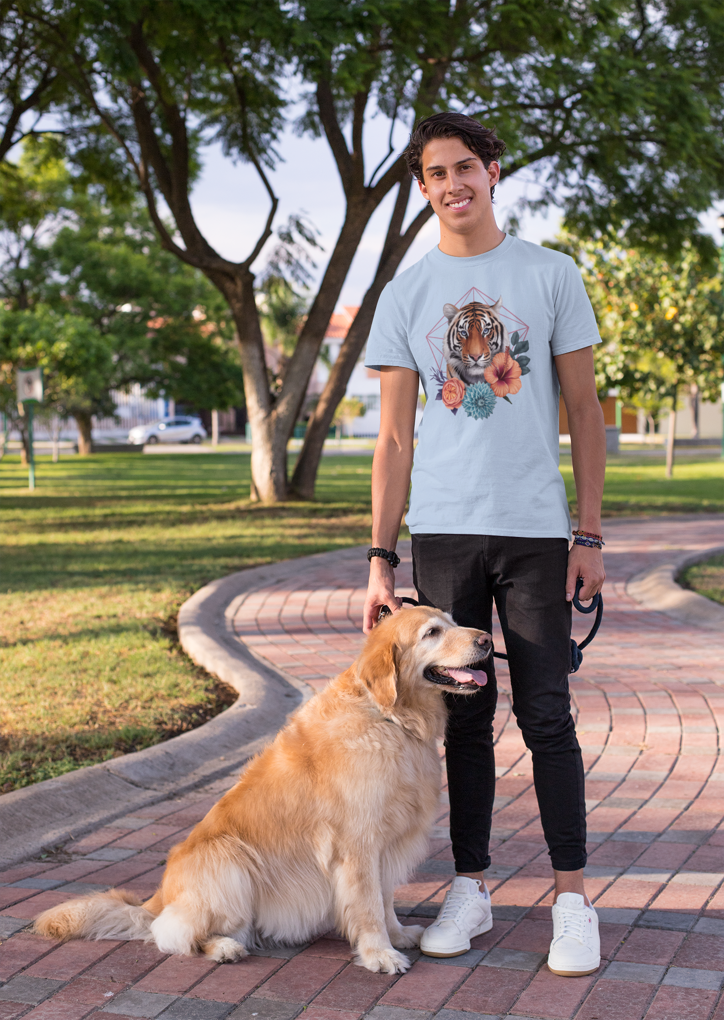 Tiger Passion in Blumen Hexagon Front - Unisex Bio Erwachsenen Creator T-Shirt ST/ST SH