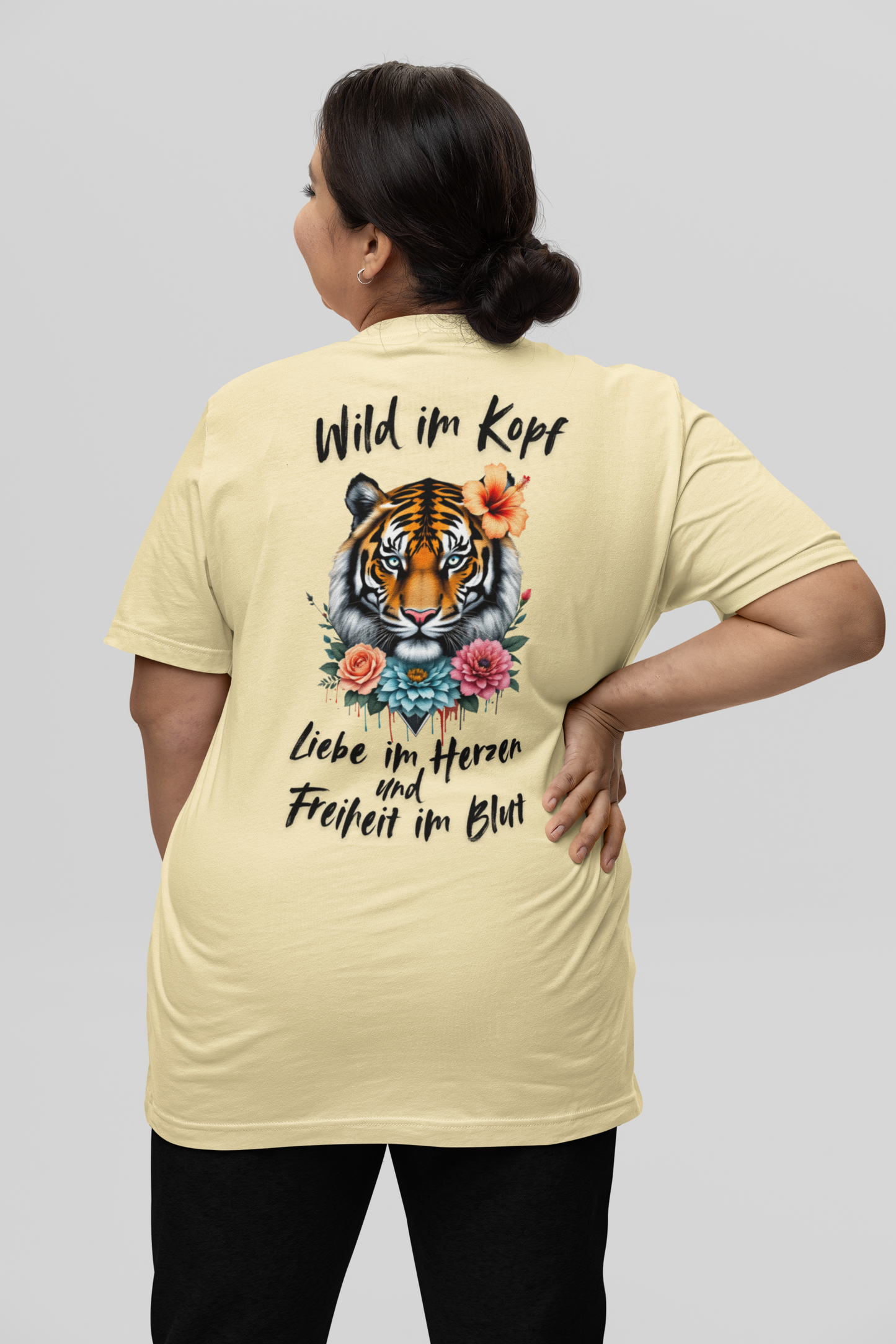 Tiger Wild im Kopf Liebe im Herz Freiheit im Blut BS - Unisex Erwachsenen Bio Creator T-Shirt ST/ST SH