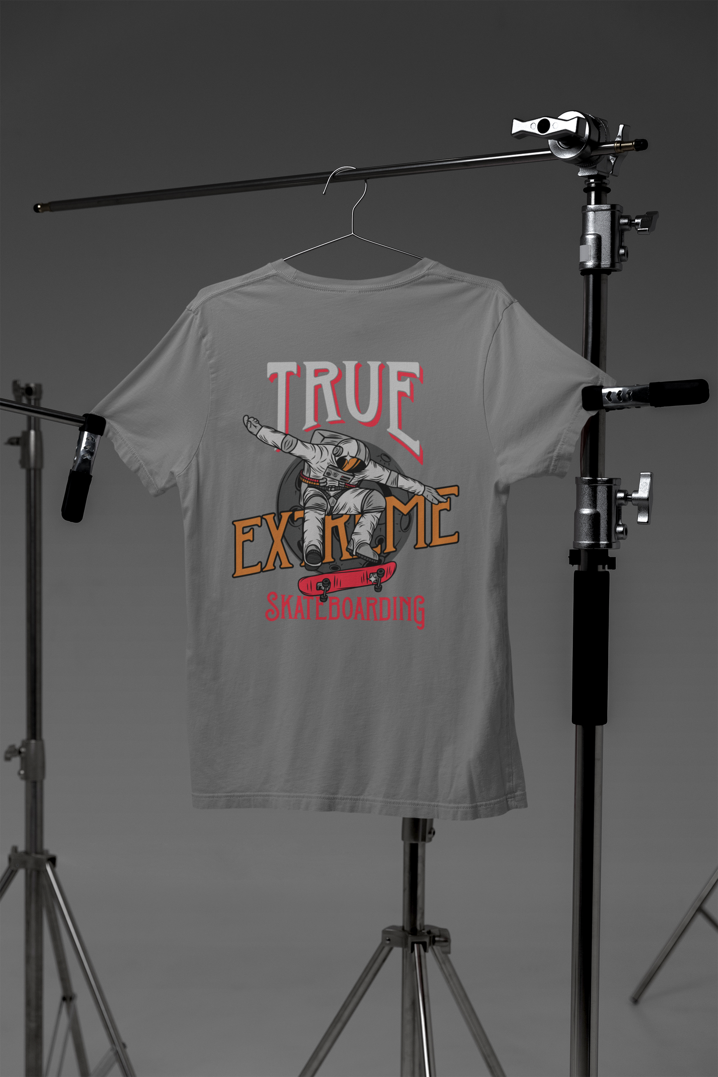 True Extreme Skateboarding Astronauta Creador Camiseta