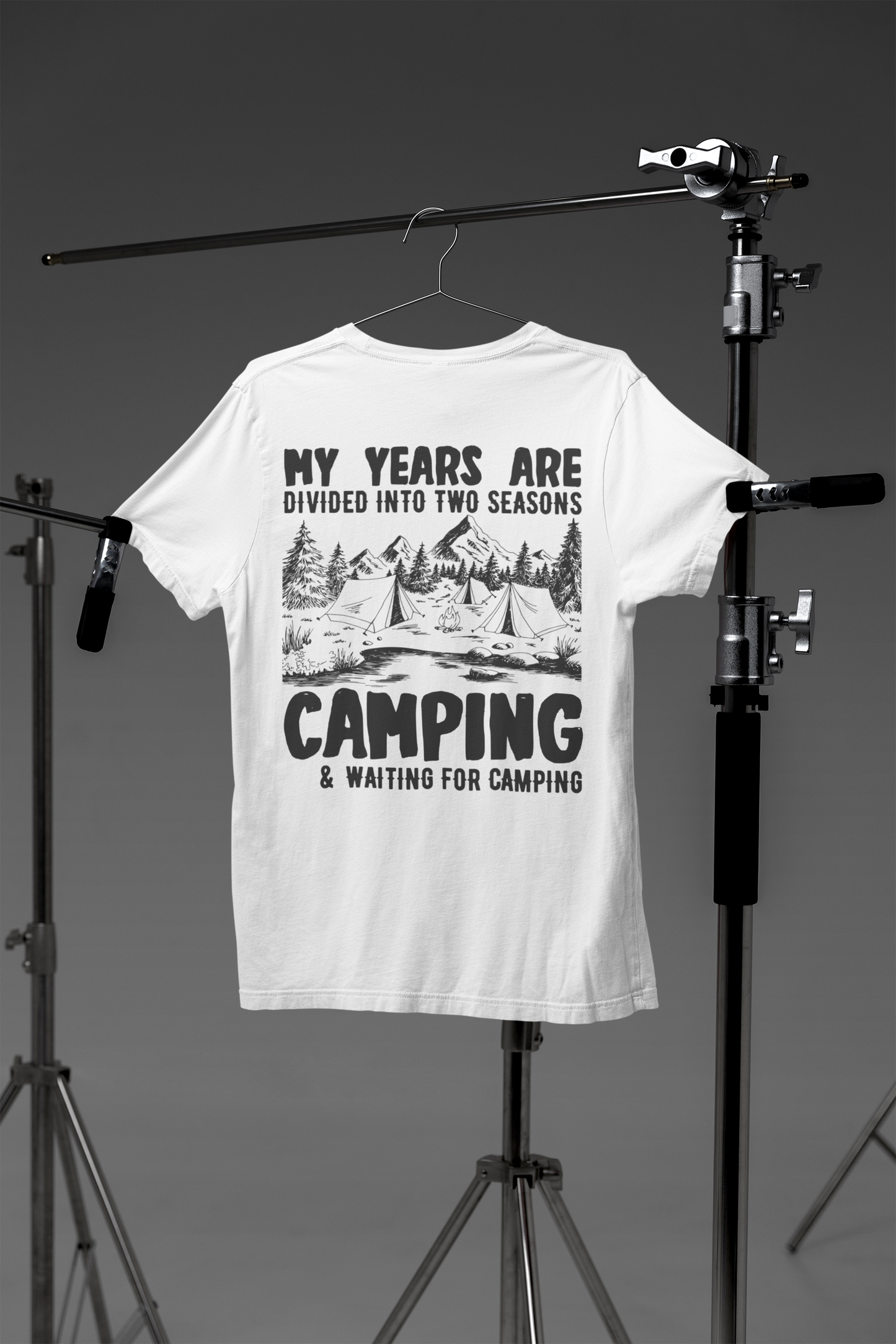 Jahr in zwei Zeiten Camping Creator T-Shirt SK