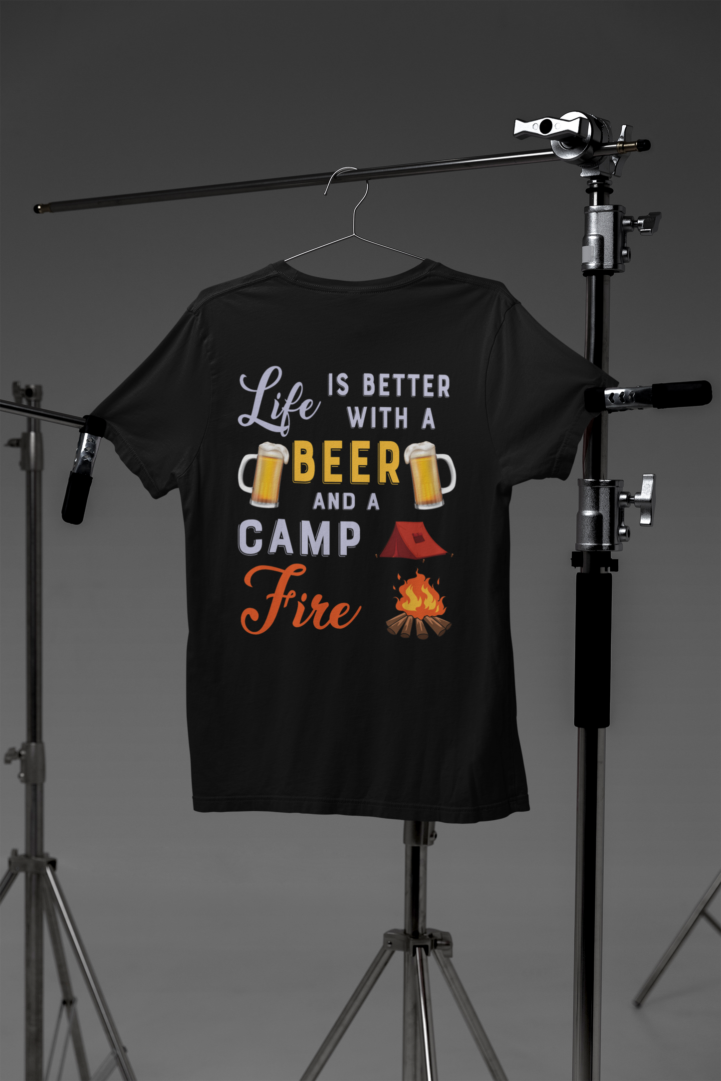 Live is mejor con Beer and camp Creator Camiseta