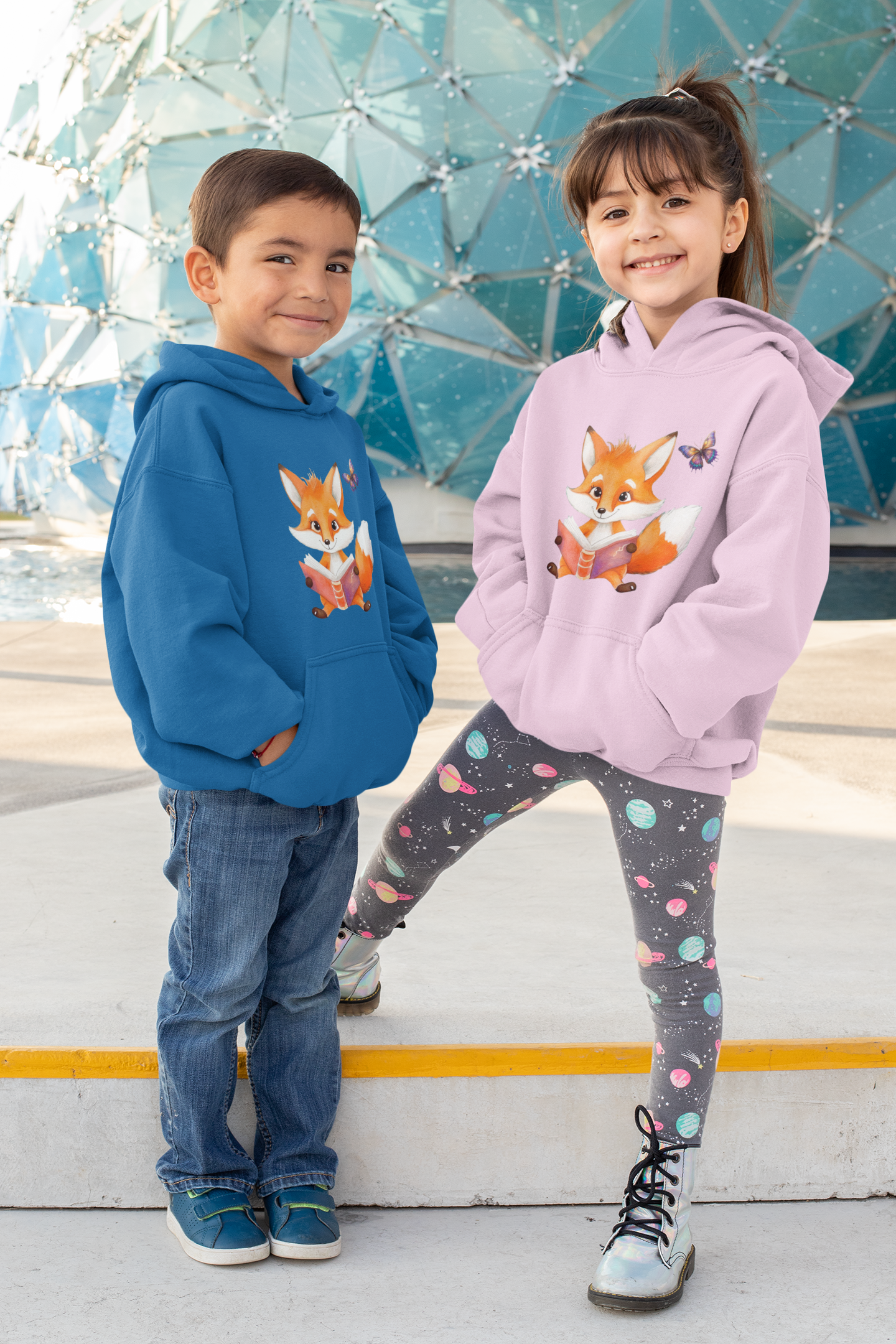 Sudadera con capucha premium para niños Zorro con mariposa